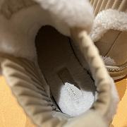 LOUIS VUITTON | V Winter runway-style wool Chelsea and ankle boots beige - 6