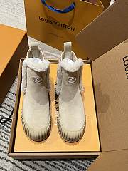 LOUIS VUITTON | V Winter runway-style wool Chelsea and ankle boots beige - 5