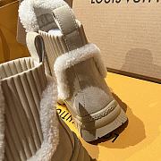 LOUIS VUITTON | V Winter runway-style wool Chelsea and ankle boots beige - 4