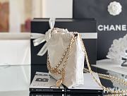 CHANEL | 22 mini bag Glossy Calfskin & Gold Metal White AS3260 - 2