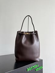 BOTTEGA VENETA | Andiamo Bucket bag in silky calf leather Fondant - 1