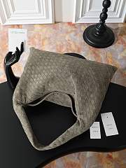 BOTTEGA VENETA | Large Hop Intrecciato suede shoulder bag Cypress - 4