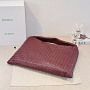 BOTTEGA VENETA | Large Hop Intrecciato suede shoulder bag burgundy - 2