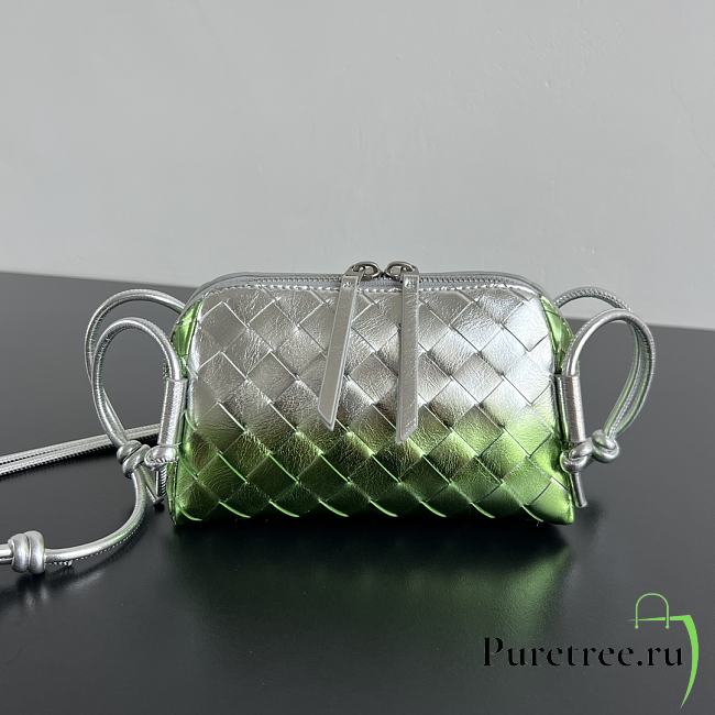 BOTTEGA VENETA | Concert Pouch  Intrecciato lamina leather Silver/Fresh Mint - 1