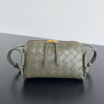 BOTTEGA VENETA | Concert Pouch Intrecciato nappa leather Cypress