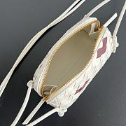 BOTTEGA VENETA | Concert Pouch Intrecciato nappa leather Chalk/dark red - 3