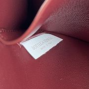 BOTTEGA VENETA | Concert Pouch Intrecciato nappa leather Heart Detail - 5