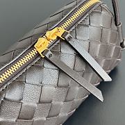 BOTTEGA VENETA | Concert Pouch Intrecciato nappa leather fondant - 4