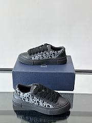 DIOR | B33 Sneakers offers a fresh 04 - 2