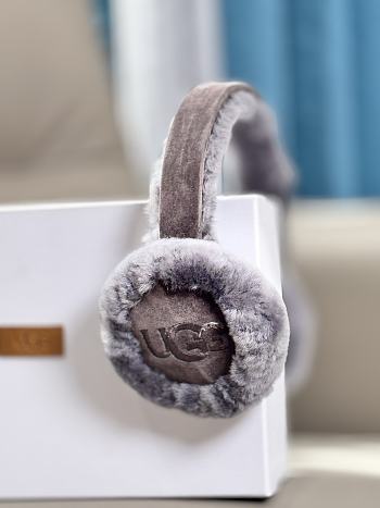 UGG Embroidery Earmuff 03