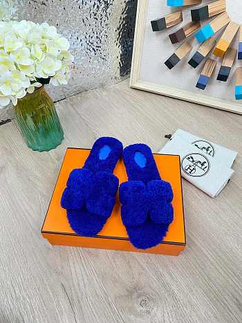 HERMES | Furry Flat Slippers 01