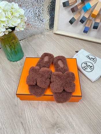 HERMES | Furry Flat Slippers 05