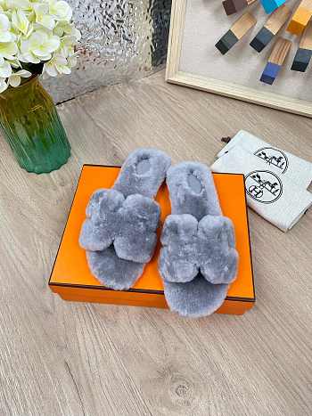 HERMES | Furry Flat Slippers 06