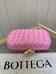 Bottega Veneta Knot Padded Intreccio Pink - 2