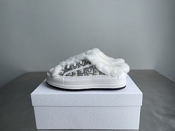 DIOR | Walk'n'Dior Lambskin Round Toe Platform Closed-Toe Slippers 01