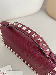 Valentino Garavani Rockstud Chain Wallet 01 - 3