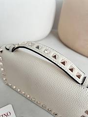 Valentino Garavani Rockstud Chain Wallet 02 - 4