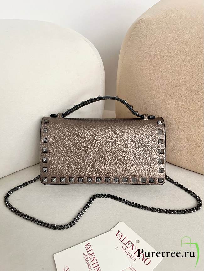 Valentino Garavani Rockstud Chain Wallet 03 - 1