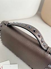 Valentino Garavani Rockstud Chain Wallet 03 - 4