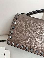 Valentino Garavani Rockstud Chain Wallet 03 - 3