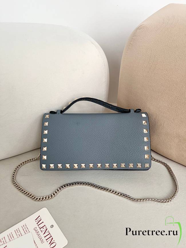 Valentino Garavani Rockstud Chain Wallet 05 - 1