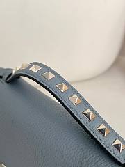 Valentino Garavani Rockstud Chain Wallet 05 - 5