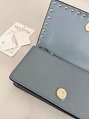 Valentino Garavani Rockstud Chain Wallet 05 - 3