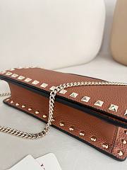 Valentino Garavani Rockstud Chain Wallet 06 - 5
