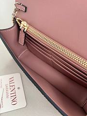 Valentino Garavani Rockstud Chain Wallet 07 - 3