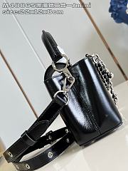 LOUIS VUITTON | Capucines East-West In Black Size 22x12x8 cm - 4