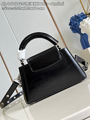 LOUIS VUITTON | Capucines East-West In Black Size 22x12x8 cm - 2