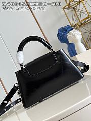 LOUIS VUITTON | Capucines East-West In Black Size 26x14x8 cm - 2