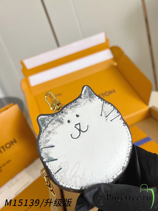 LOUIS VUITTON | Kitty Coin Purse Travels With Grace Coddington - 1