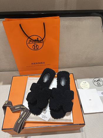 HERMES | Fur Orange Silippers 02