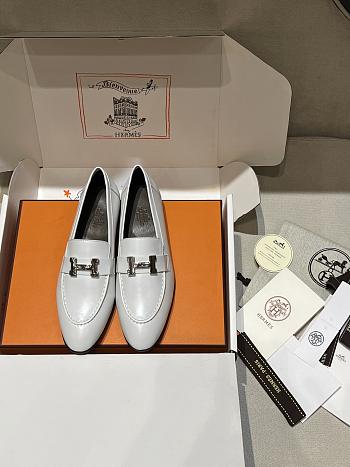 HERMES | classic vintage-style loafers white