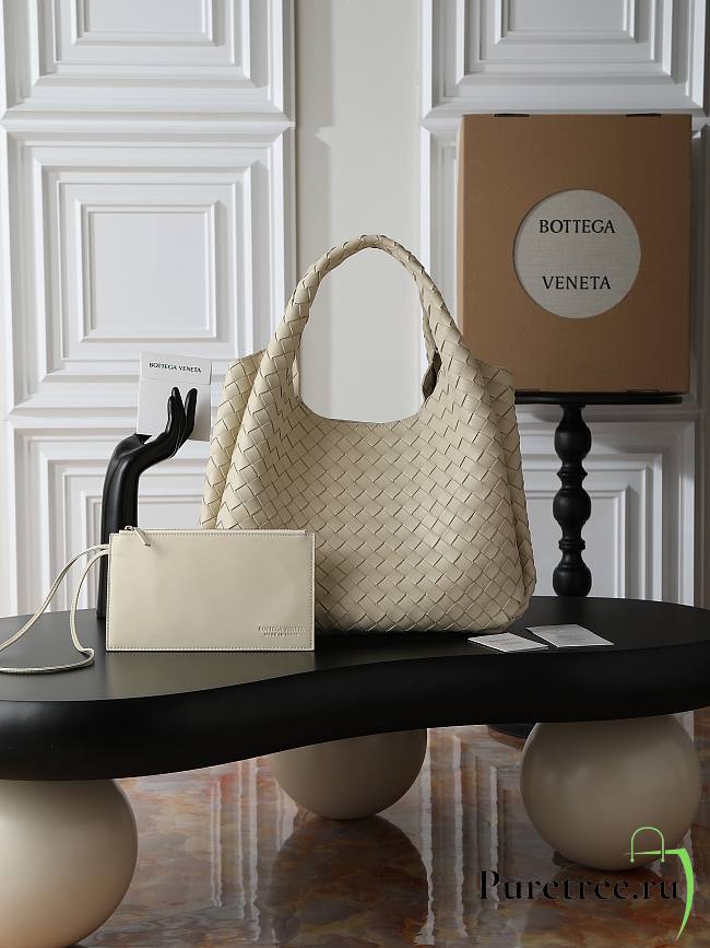 BOTTEGA VENETA | Campana intrecciato leather shoulder bag white - 1