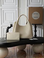 BOTTEGA VENETA | Campana intrecciato leather shoulder bag white - 1