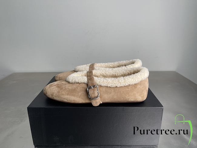 ALAIA | Ballet Shoes In Beige - 1