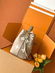 LOUIS VUITTON | NeoNoe Monogram Empreinte Bucket Bag - 5