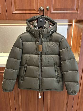 BURBERRY | Stand-collar hooded down jacket green