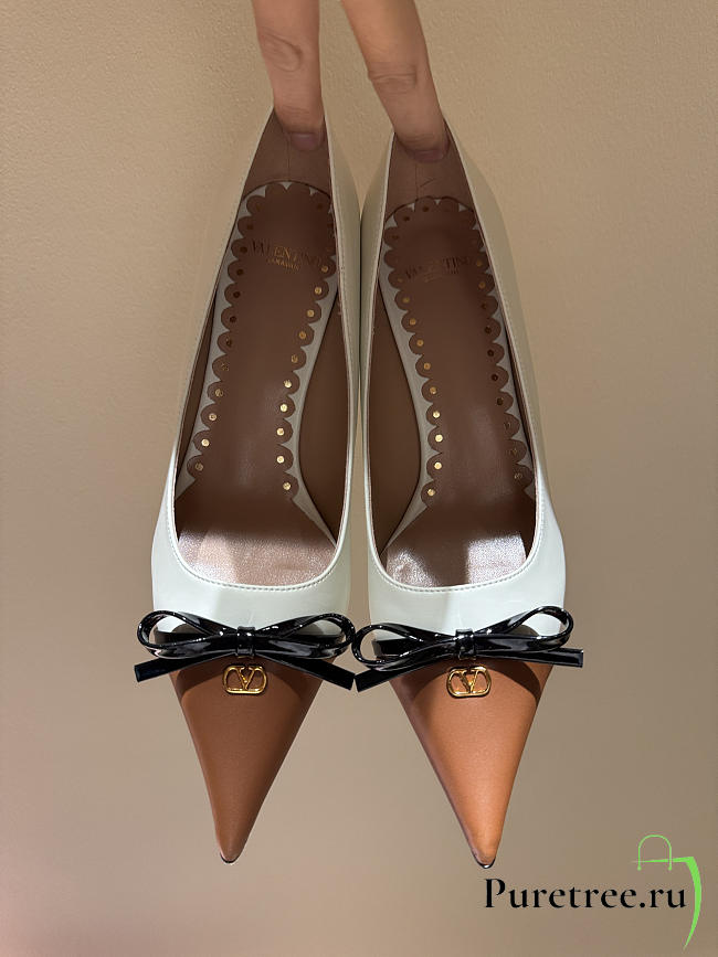 VALENTINO | Garavani VLogo Signature High Heels In Brown - 1