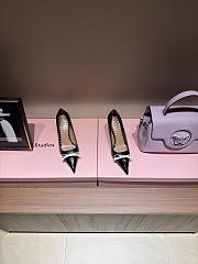 VALENTINO | Garavani VLogo Signature High Heels In Black - 2