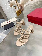 VALENTINO | Rockstud Calfskin Leather Slide Sandal Beige - 4