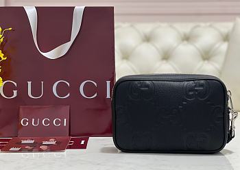 GUCCI | GG jumbo small pouch in black leather 
