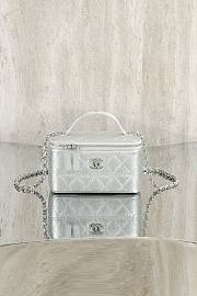 CHANEL | New Chain Handle Long Box Size 17x9.5x8 cm - 1