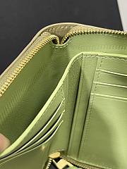 LOEWE | Zipped coin purse in shiny nappa calfskin green - 5