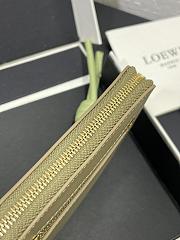 LOEWE | Zipped coin purse in shiny nappa calfskin green - 3