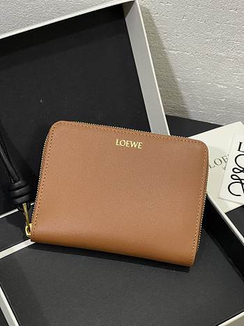 LOEWE | Zipped coin purse in shiny nappa calfskin brown