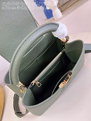 LOUIS VUITTON | Capucines MM Taurillon In Green - 4