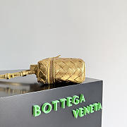 BOTTEGA VENETA | Bang Bang Vanity case in Intrecciato wood-embossed gold - 5